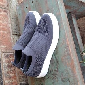 Steve Madden Shoes Womens 9 M Beale Casual Comfort Slip On sneaker gray Fabric